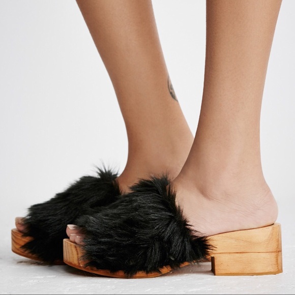 faux fur clogs